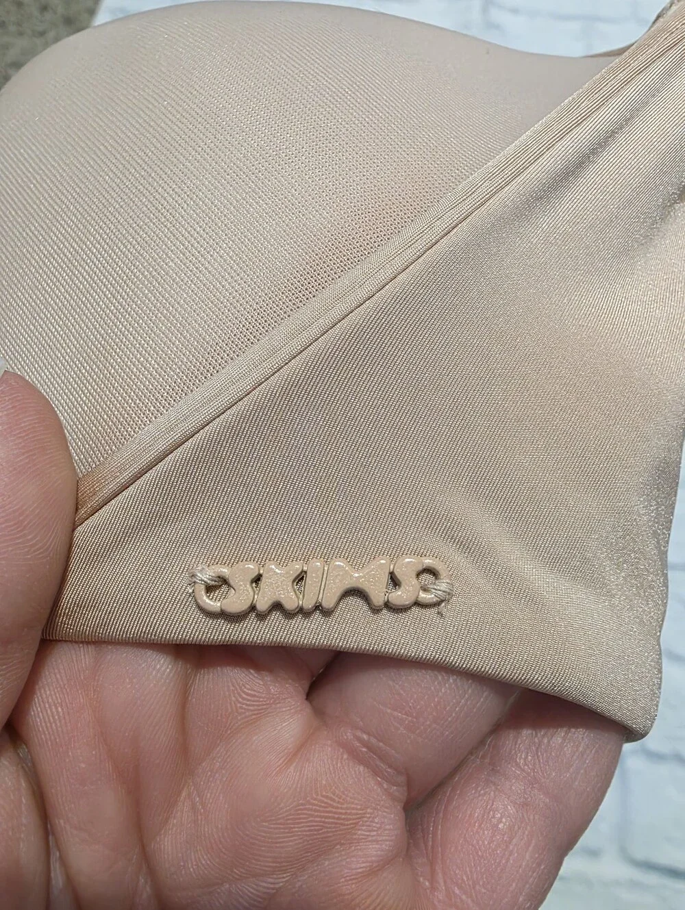SKIMS size 32DDD Plunge Front Light Nude T-Shirt Bra - Women's Intimates - Picture 3 of 10